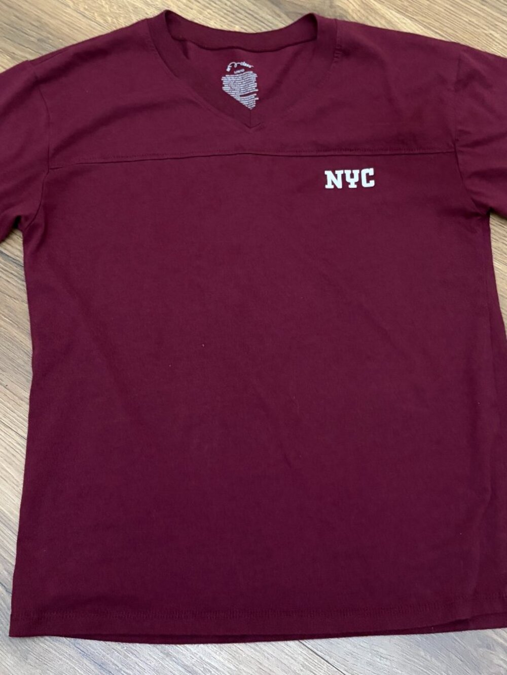 Art Class NYC 35 Maroon V-Neck Graphic T-Shirt Kids Size L (10/12)